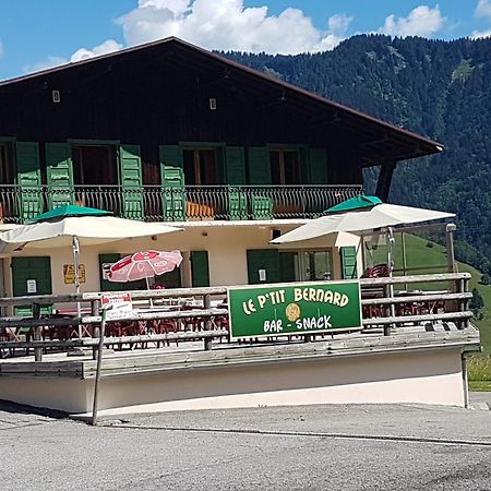 Hotel Les Bernards Praz-sur-Arly Buitenkant foto