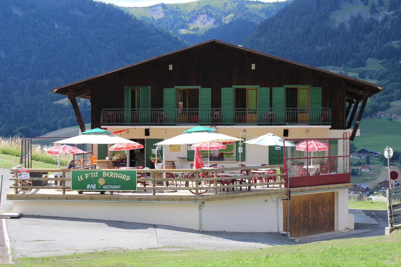 Hotel Les Bernards Praz-sur-Arly Buitenkant foto