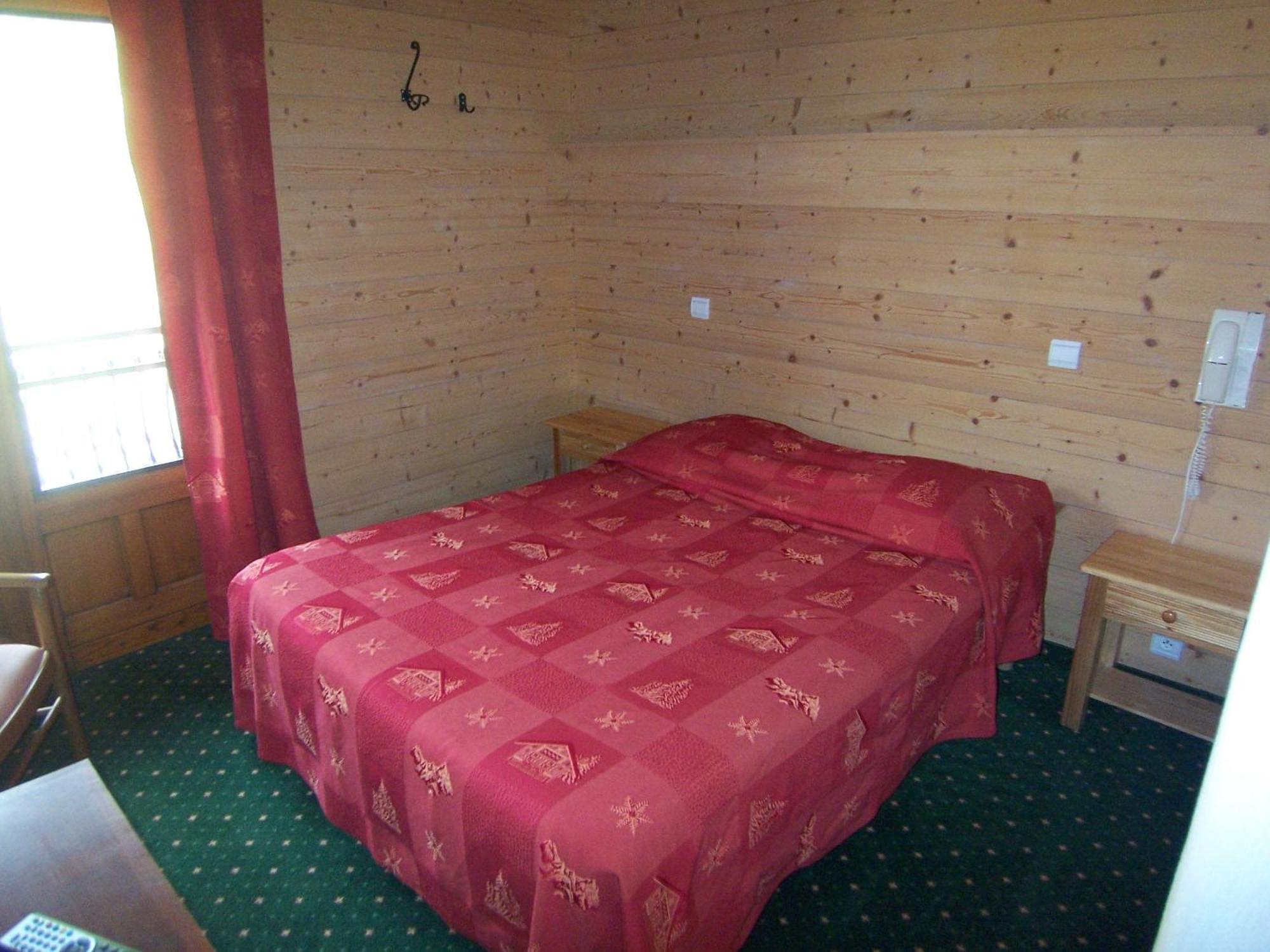 Hotel Les Bernards Praz-sur-Arly Buitenkant foto