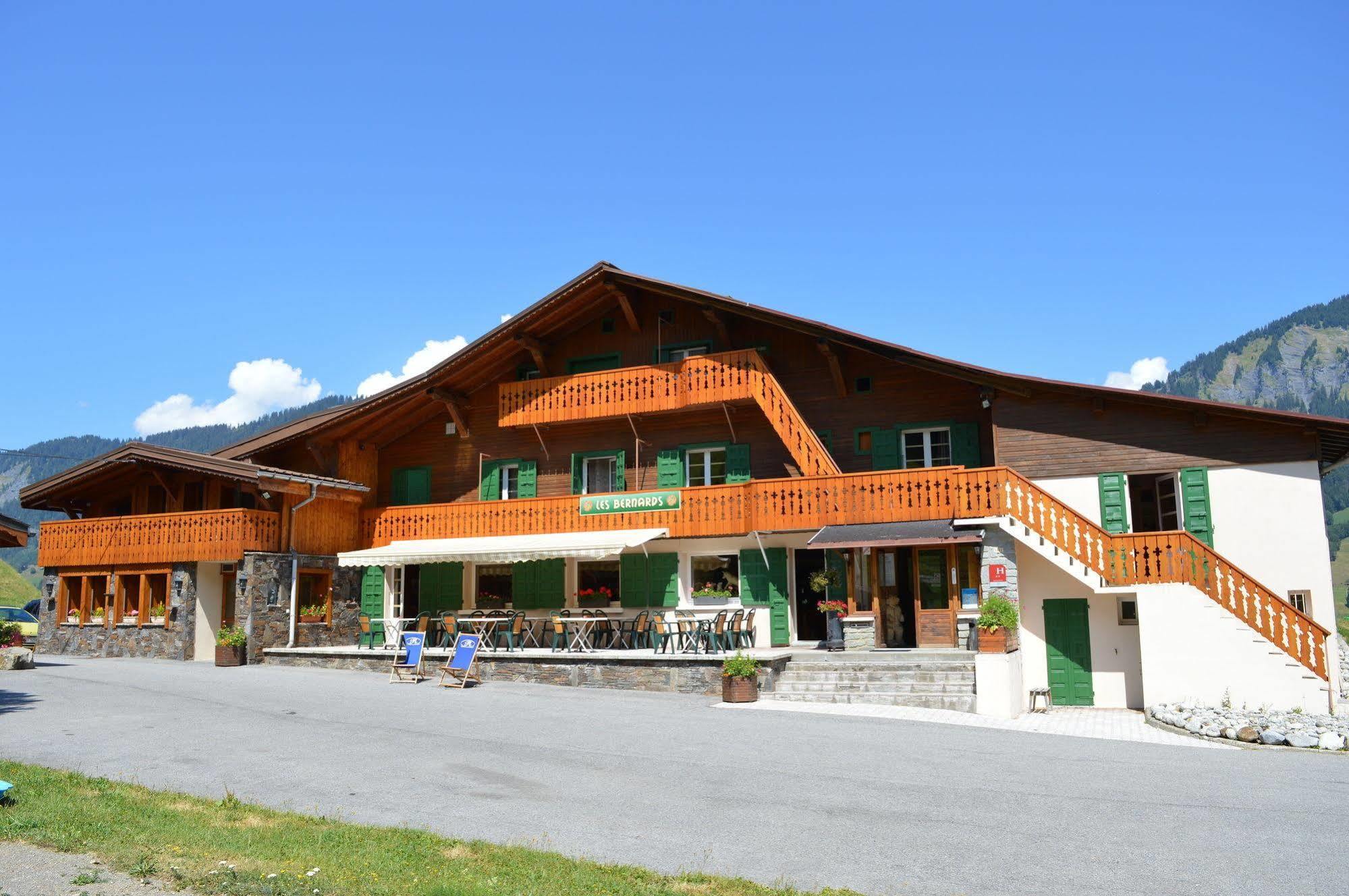 Hotel Les Bernards Praz-sur-Arly Buitenkant foto