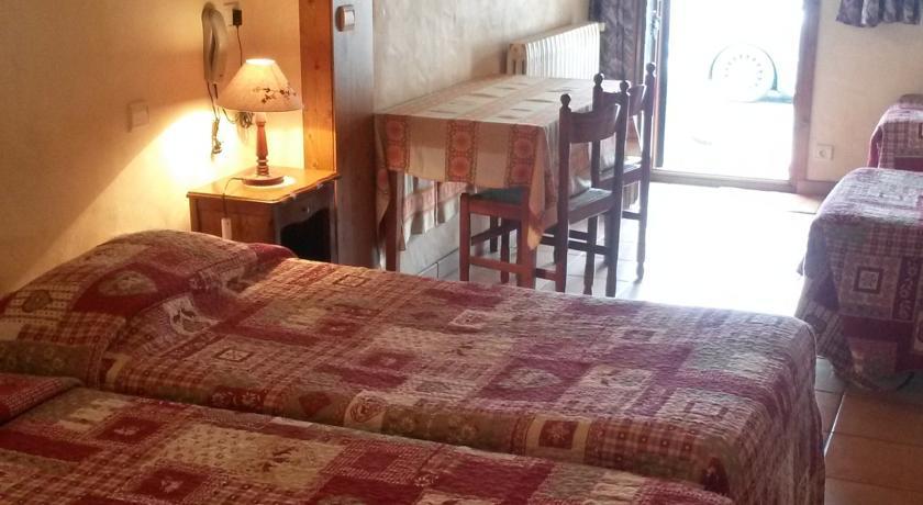 Hotel Les Bernards Praz-sur-Arly Kamer foto