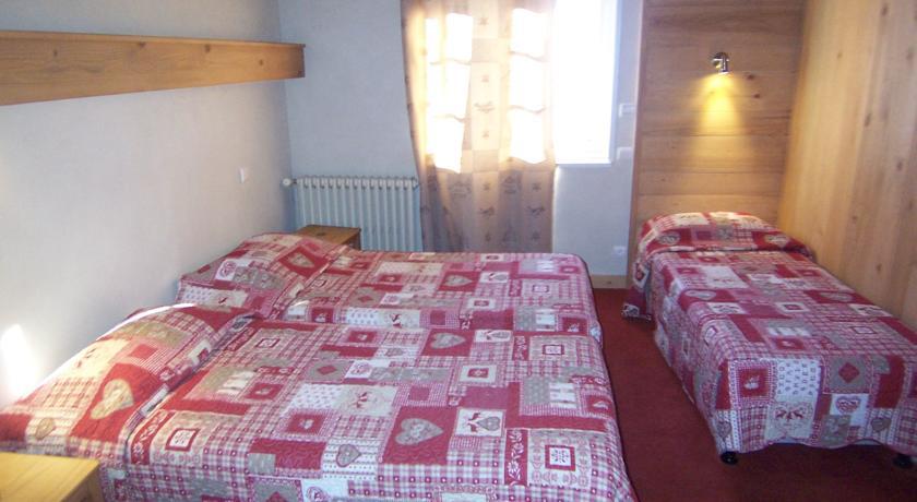 Hotel Les Bernards Praz-sur-Arly Kamer foto